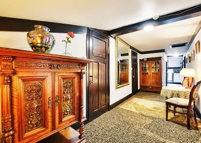 Kataryniarza אכסניה *